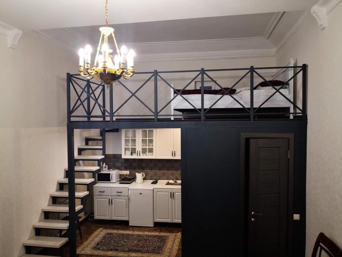 Затишні Апартаменти, Вулиця Дерибасівська, 13 Odesa Exterior photo
