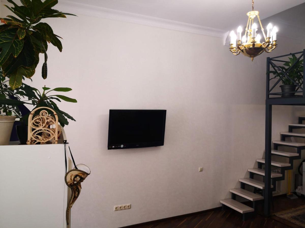Затишні Апартаменти, Вулиця Дерибасівська, 13 Odesa Exterior photo